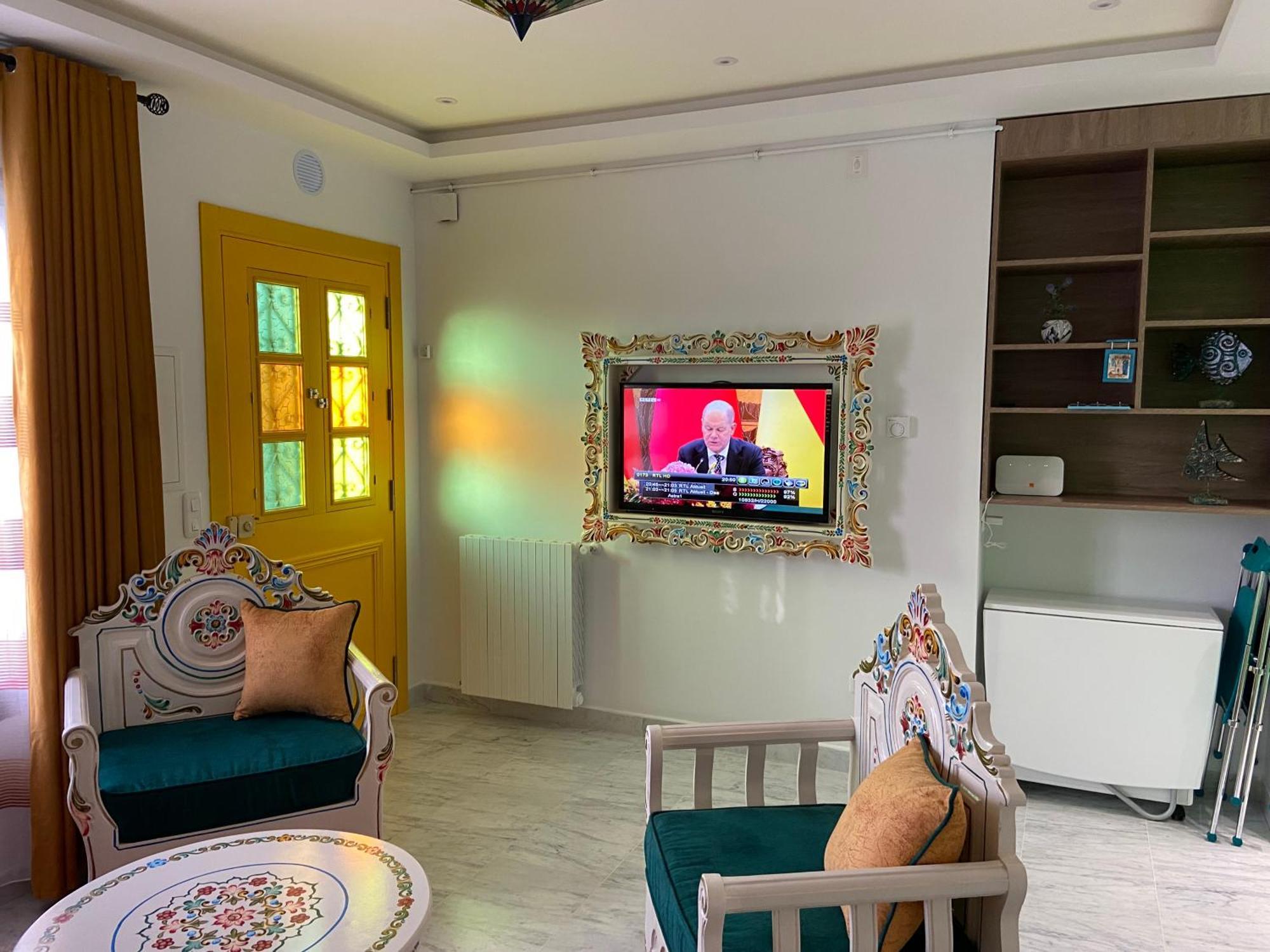 Marsa-Sidi Bousaid Cosy Authentic Apartment La Marsa Exteriör bild
