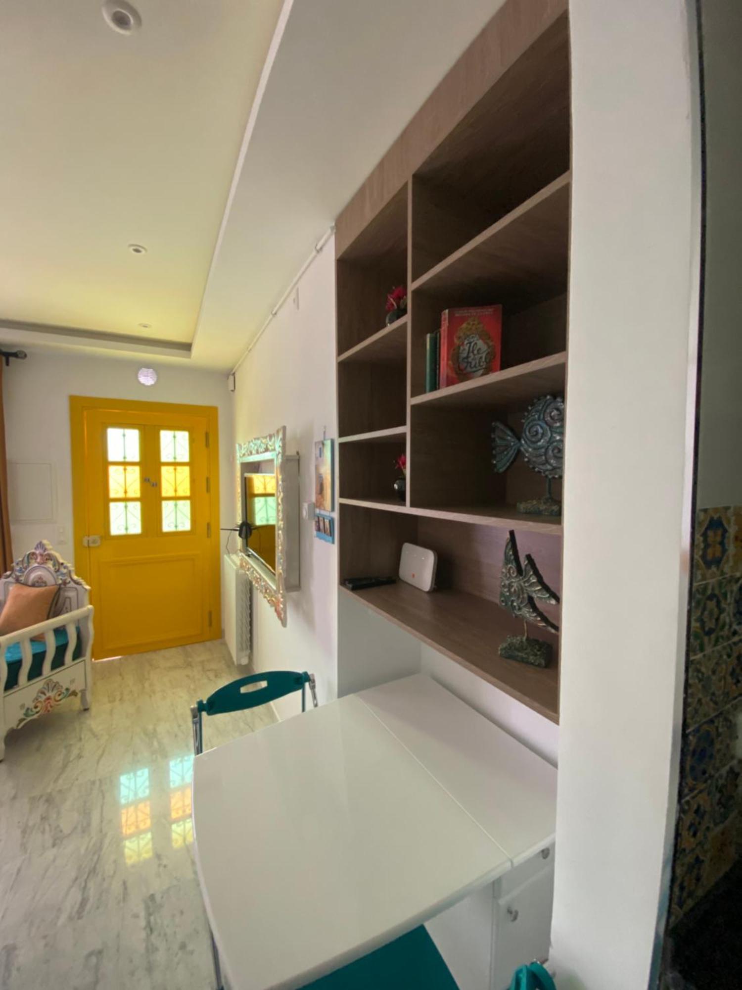 Marsa-Sidi Bousaid Cosy Authentic Apartment La Marsa Exteriör bild